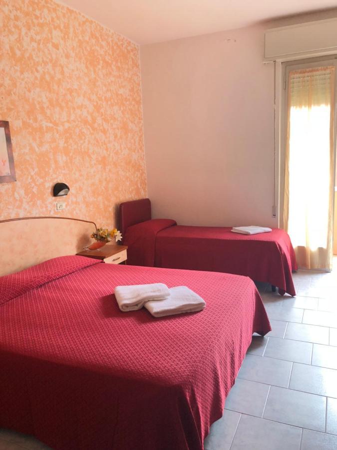 Hotel Serenella Vintage Rimini Dış mekan fotoğraf