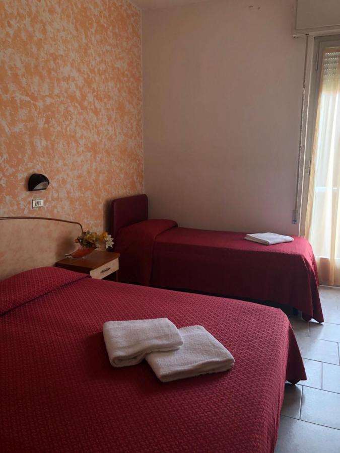 Hotel Serenella Vintage Rimini Dış mekan fotoğraf